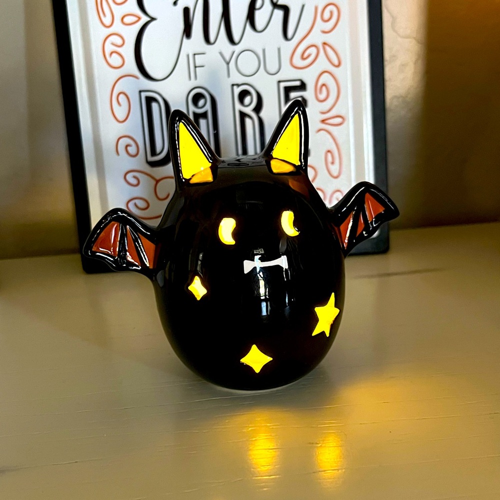 Target Bullseye Halloween 2024 Lighted Bat Sculpture